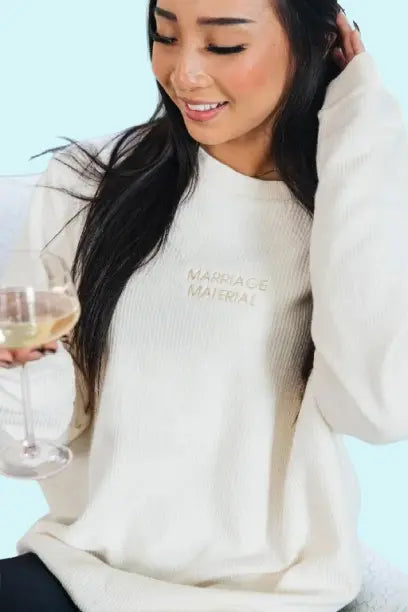 Custom Embroidered Sweatshirt - Personalized Name & Design Crewneck | Unique Gift for Men & Women